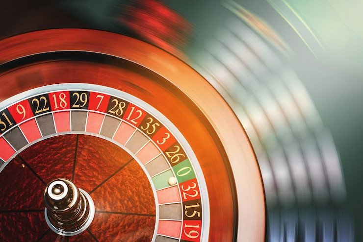 Perbandingan antarmuka aplikasi mobile dan browser lina togel